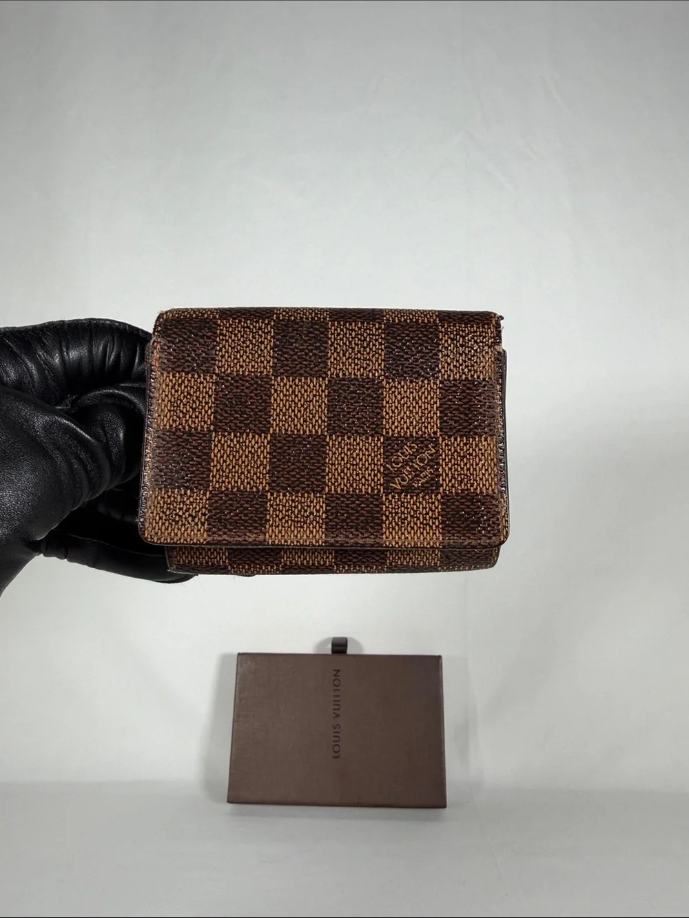 Authentic Louis Vuitton Brown Damier Card Wallet